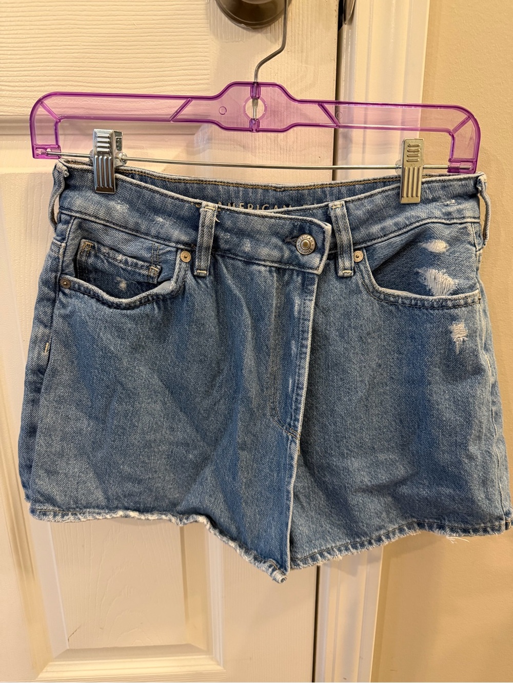 American Eagle Outfitters Distressed Medium Blue Denim Skort